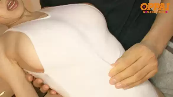92cmIcupに55cmの腰周り 最高級のクビレと超美爆乳のコスプレ人妻 菅野みいな