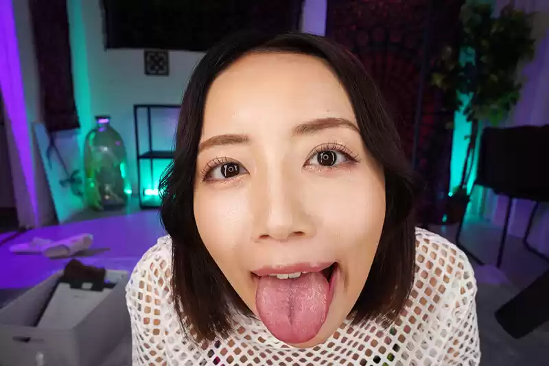 【VR】耳トランス レジェンドに見つめられてあの痴女声で責められる！新感覚ヌルグチョトリップ美咲かんな 【8K】