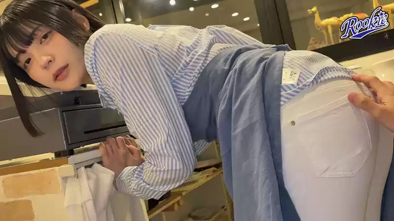 カフェで働いてるカワイイ店員いたから眠らせてレ○プして脅迫して何でも言うこと聞く肉便器の出来上がり 虹村ゆみ