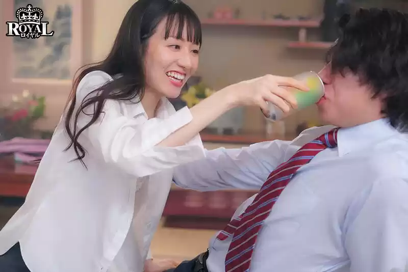 朝起きたら部屋に浴衣がはだけた後輩女子社員！いつも生意気で悪態ばかりついてくるのに、甘えてきたので… 石田佳蓮