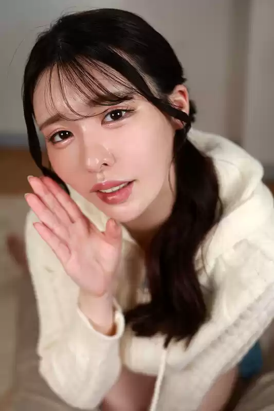 【VR】究極片想いの後輩との密着度の高い日。いい匂いが充満した女子大生の部屋で、何度も’好き’連呼される最高の一日。黒島玲衣