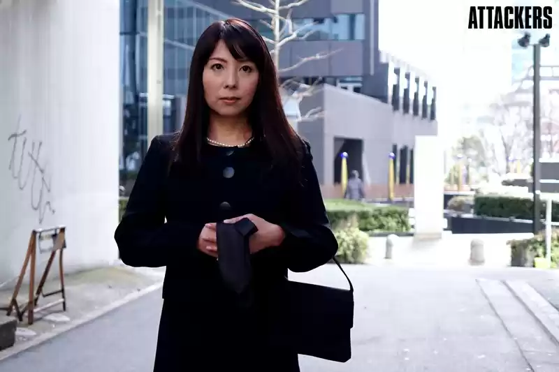 無間地獄に堕ちた喪服熟妻 一条綺美香