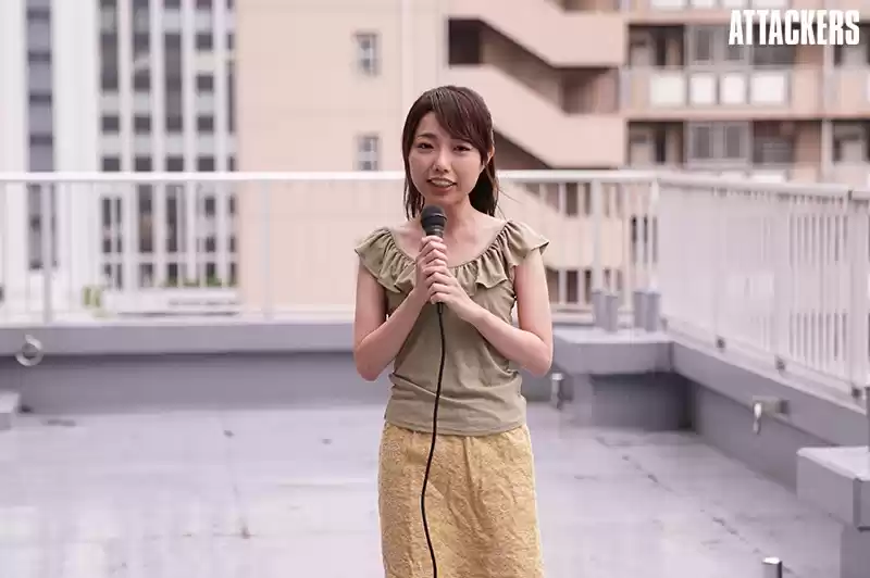 犯●れた新人キャスター 夏原唯
