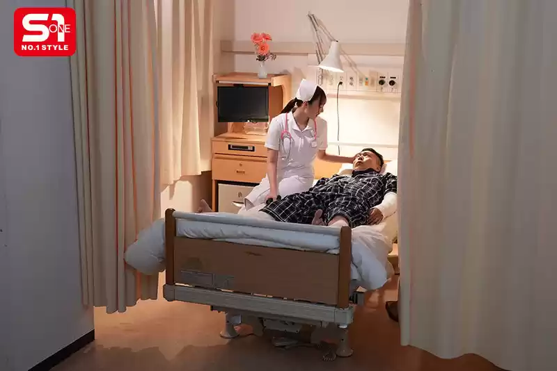 柔らかくて弾力ある美しすぎるオッパイで甘えさせてヌイてくれる 異常に患者思いなパイズリナース 小日向みゆう