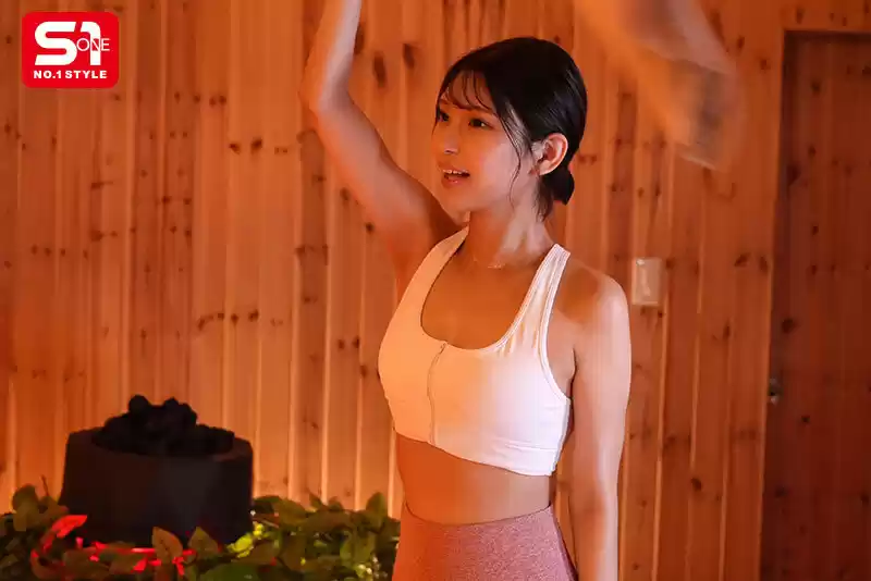 ハツラツな美女さん、サウナ媚薬で整う！いや、ぶっ飛ぶ！ 倉木華
