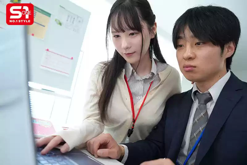 大好きな彼女は 僕の上司、同期、後輩… 誰にでも股開く 社内共有マ●コでした。 でも…悔し勃起しちゃう無様な僕。 村上悠華