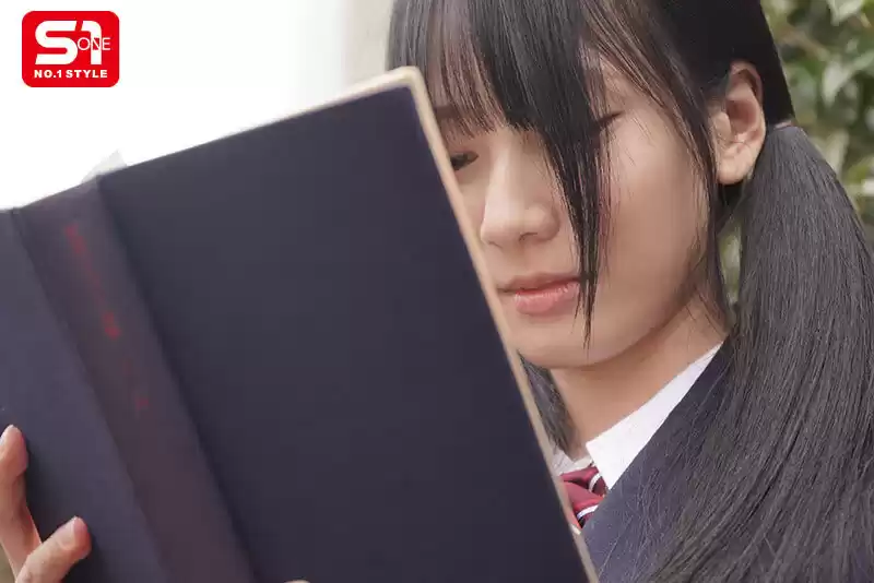 昔イジメてた地味系女子に10年後に再会したら…かわいい痴女に大変身！精子透明になるまで搾り取られたリベンジヌキ同窓会 榊原萌