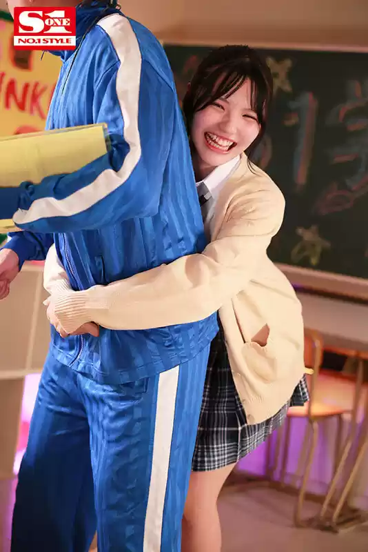 元タレントが芸能界では教わらなかった4つのアブノーマルプレイに挑戦 快感！初・体・験めちゃイキ3本番 中森心々奈
