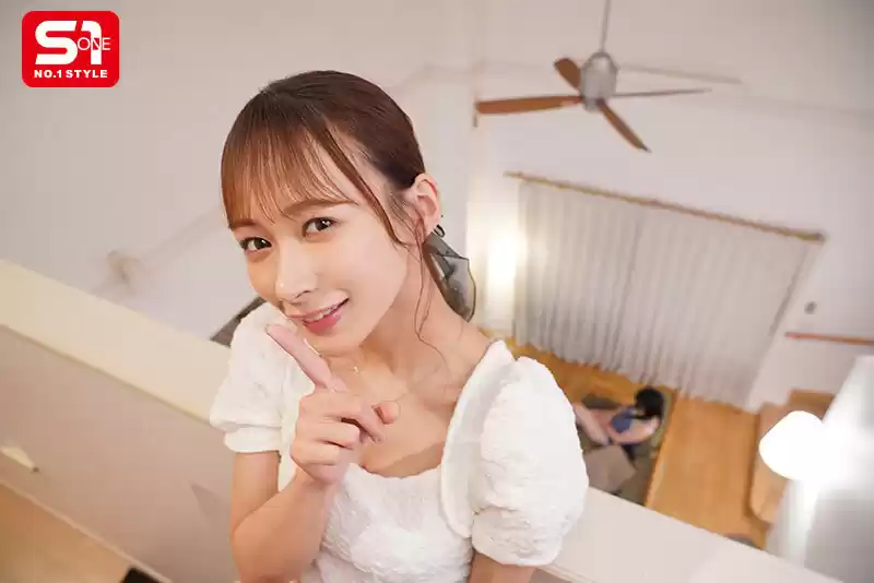 彼女のお姉ちゃん（誰もが二度見する神スタイル）が僕にベタ惚れ！？ほっっそいのに巨乳な大人の色気で毎日僕のオナニーを手伝ってくれちゃう！ 花アリス