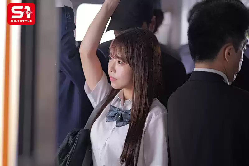 1週間あの手この手で媚薬を擦り込み続けた ギリギリミニスカ女子●生のあこがれの股間が 遂に今日、緩み、開き…効果絶大ー。 早坂ひめ