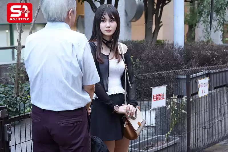 水乃なのはさん（23）は昨年、東京・歌●伎町の某公園周辺で売春目的の「立ちんぼ」を行い、中年男性との変態的な本番行為を繰り返すうちに性的興奮を覚え強く依存するようになってしまいました。