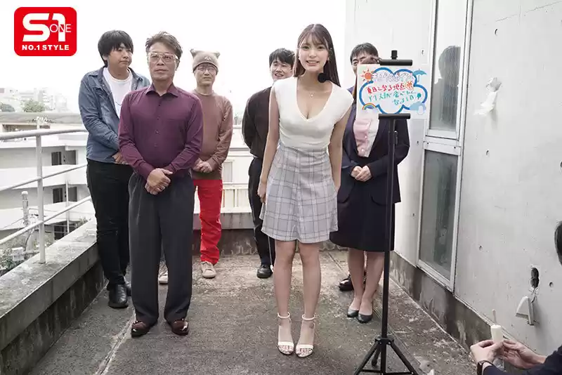 美人でちゃんと隙もある_そんなお天気キャスターは局内のセクハラ標的になりすぎてほぼセックスワーカーに。 倉木華