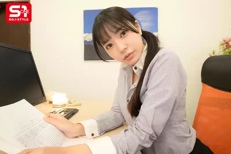 綺麗な顔、可愛い顔 どっちの顔に精子かけたい？二面性の顔を持つ浅野こころが射精を嬉しそうに受け止める… キレイカワイイ大量顔射オナサポ