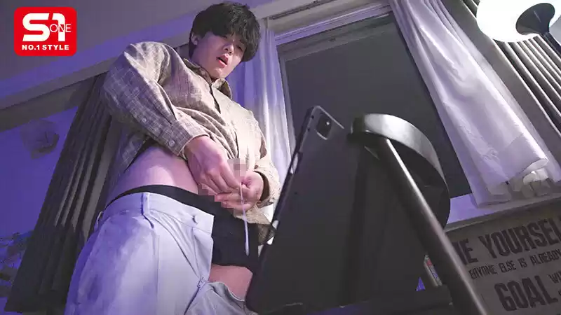 浮気したい彼女と寝取られたい彼氏の需要と供給が完全合致！！他人棒ズボズボま●こ見せつけられて鬱ジコリNTR 黒島玲衣