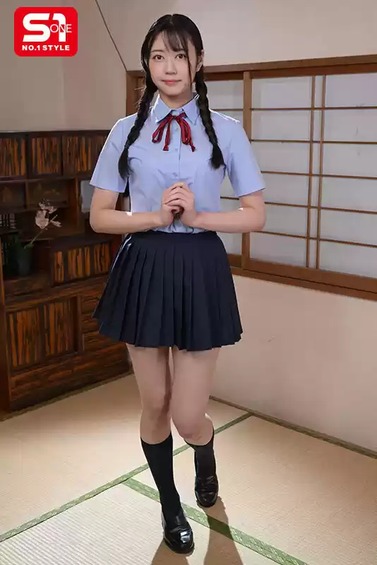 高身長の貧困女学生は小さいおじさん達に群がられ貪られ春を売る。 明日葉みつは