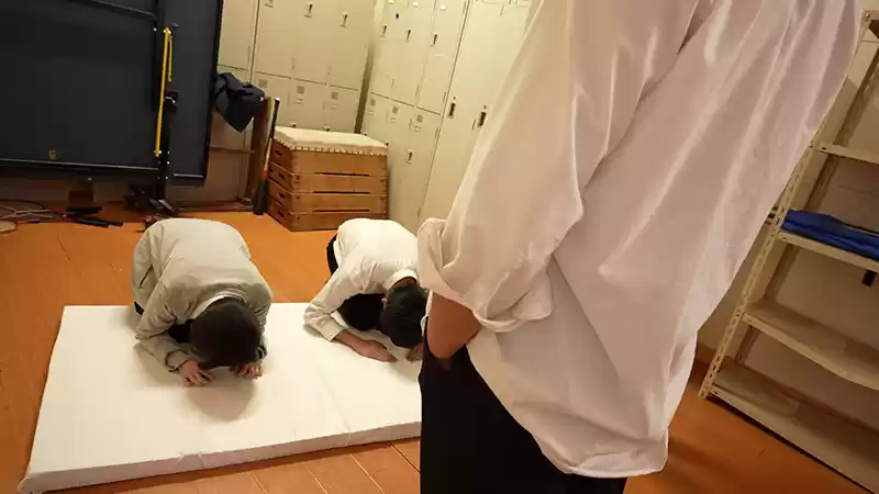 【Gカップ姉のアヘ堕ち】僕をいじめるDQNに教室占拠され校内1週間レ●プ！助けてくれた巨乳J系姉ちゃんが身代わりに串刺し4P集団輪●されアヘ堕ちする姿にクズ勃起 糸井瑠花