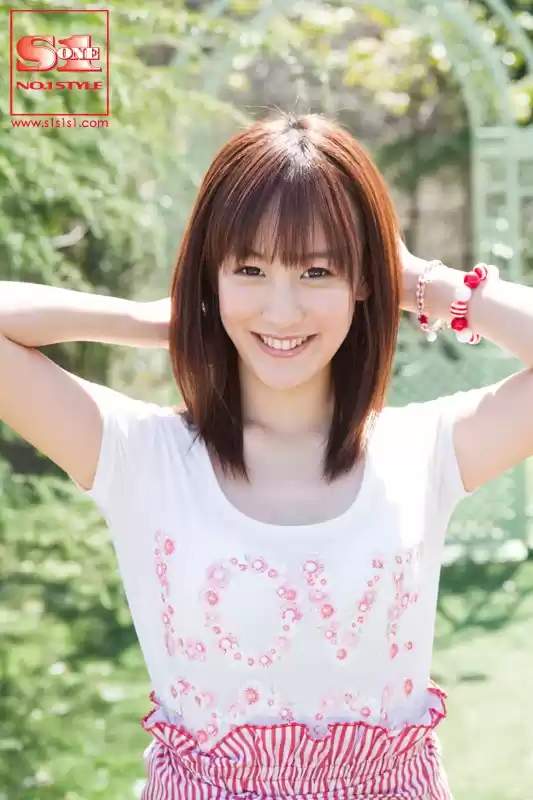 直球アイドル 渚ことみ