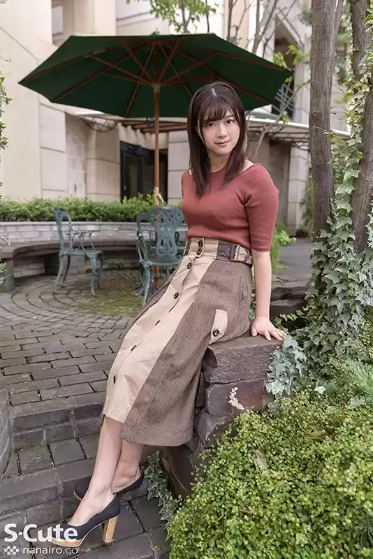 大人しい美少女だと思ったら、酒癖悪い淫らな女だった。 奏音かのん