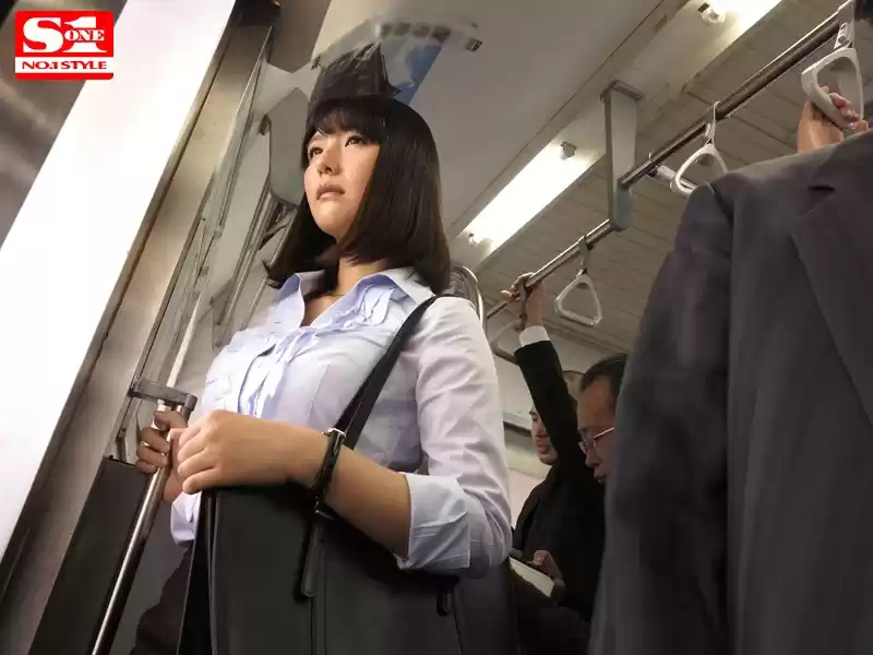 スレンダーボディ強・制・連・結エスカレートしていく連日痴●車両 夏川あかり