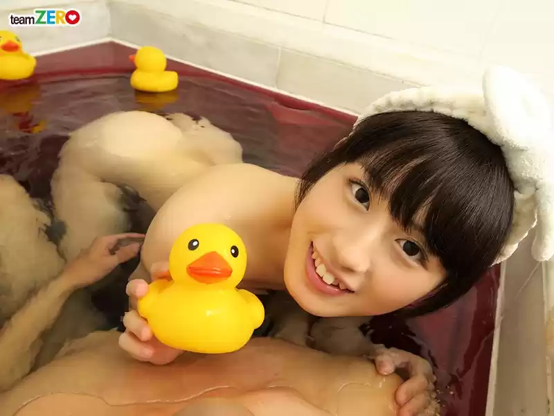 同棲中のエロカワ彼女と毎日セックスし放題！ 凉宮すず