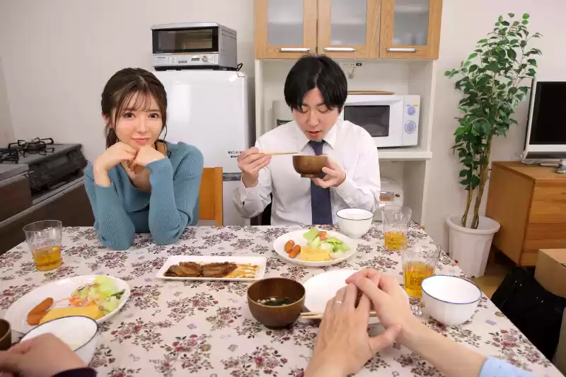 【VR】【8K】同居している兄夫婦の義姉と、家庭内不倫していて隙を見つけてはエッチして時短中出ししてます。 善場まみ