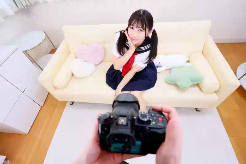 【VR】【8K】アイドルを目指す幼顔J● 芦田希空