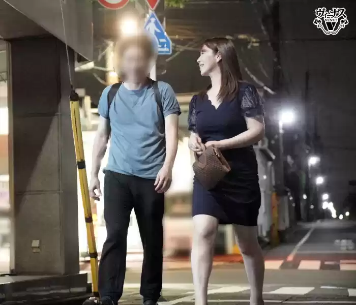 打ち上げ飲み会帰り相部屋NTR 旦那の愚痴を聞いてくれる優しいバイト君（隠れヤリチン）と私（夫は出張中で欲求不満）が中出しセックスしまくった夜 翔田千里