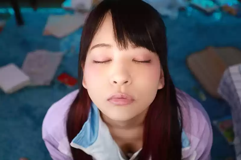 【VR】僕としかまともに会話が出来ない陰キャの幼馴染は子宮を刺激されて排卵する時の感覚にハマっている あべみかこ