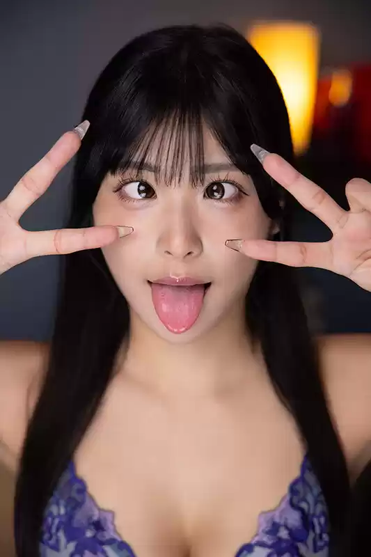 【VR】塩対応だったので、こっそりナマハメして’アヘ顔’でイカせまくった件 似鳥日菜