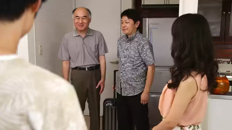 女ざかりの年下妻 ～掌中の蜜事～ 義父と甥に揺れる巨乳人妻 長瀬麻美